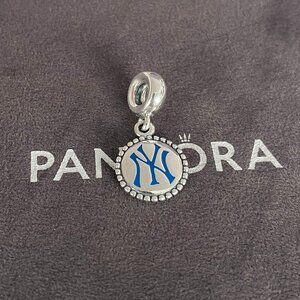 Pandora Women's New York Yankees Pandora Color Dangle